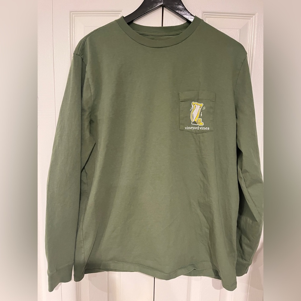 Mens Large St. Patrick’s Day Vineyard Vines Long Sleeve Shirt